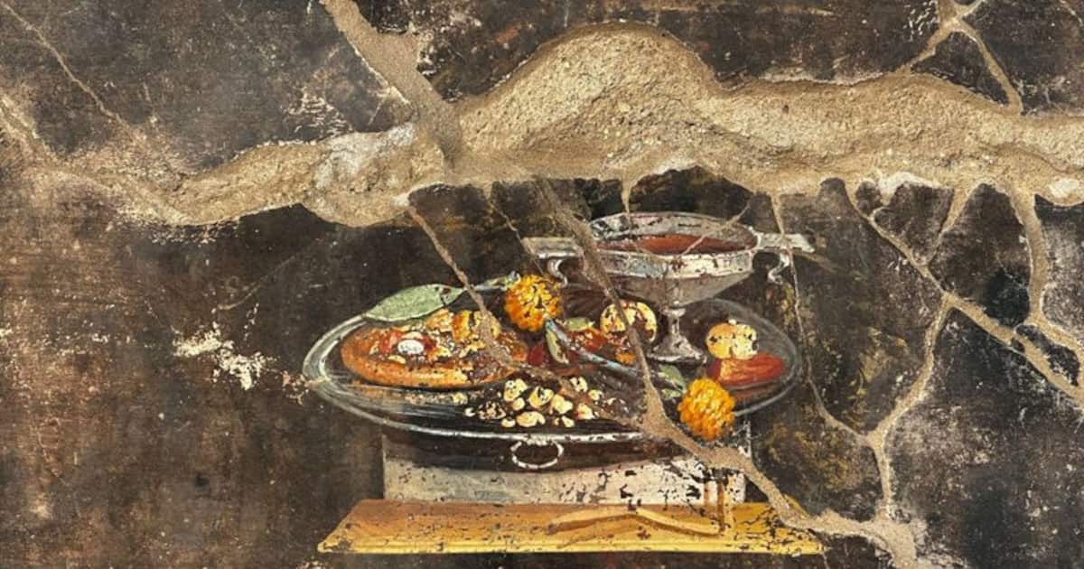Unbelievable! 2000yearold 'pizza' painting discovered in Italy's