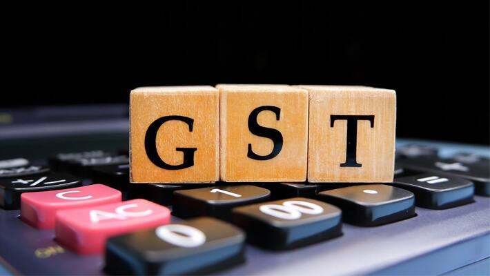  GST officials raid the house of gold bullion dealer Srinivasan in Coimbatore