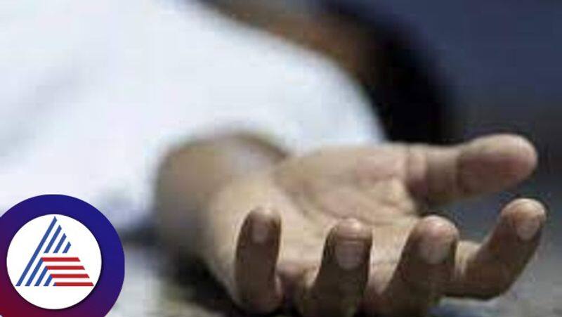 DMK female councilor commits suicide with her family