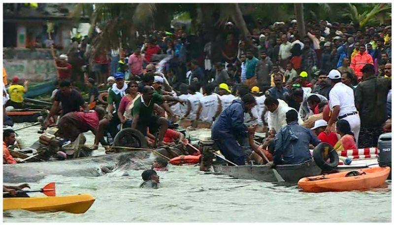 during race Boat carrying 17 women capsizes in Kerala chambakkulam