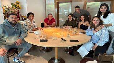 Sachin Tendulkar said that friendship and food are the two things that keep us close Sachin Tendulkar said that friendship and food are the two things that keep us close
