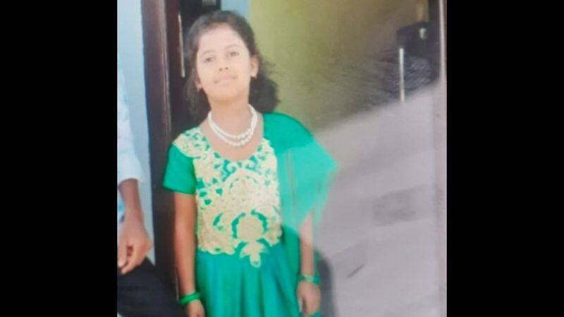8 year old child died in thirupur while police vehicle hit