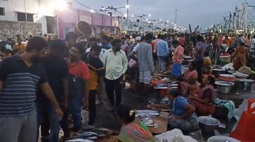 Crowd to buy fish early in the morning at kasimedu chennai Crowd to buy fish early in the morning at kasimedu chennai
