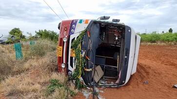 16 passenger injured while van accident in tirupur district 16 passenger injured while van accident in tirupur district