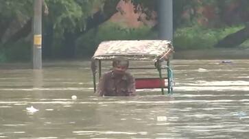 Delhi flood : Yamuna flood water enters Sushruta Trauma Centre, 40 patients being shifted to LN Delhi flood : Yamuna flood water enters Sushruta Trauma Centre, 40 patients being shifted to LN