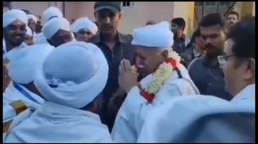 badugar people did traditional type of invite to rss president mohan bhagwat in nilgiris badugar people did traditional type of invite to rss president mohan bhagwat in nilgiris