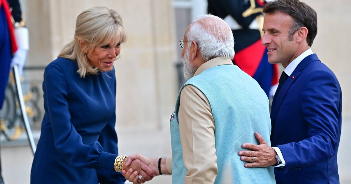 விருந்தில் விதிமுறைகளை பிரதமர் மோடிக்காக தளர்த்திக் கொண்ட பிரான்ஸ்; விருந்தில் இதுவும் இடம் பெற்றது!!