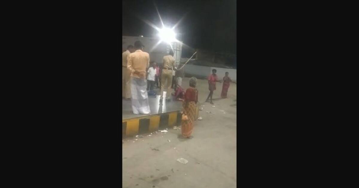 திருச்சி பேருந்து நிலையத்தில் சாமானிய பெண் மீது கொடூர தாக்குதல் நடத்திய பெண் போலீஸ்