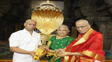 Sudha Narayanamurthy donates golden Abhisheka Shankam to TTD Sudha Narayanamurthy donates golden Abhisheka Shankam to TTD
