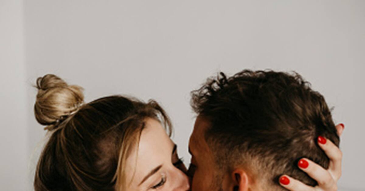 இந்தியாவில் காண்டம் உள்ளிட்ட பொருட்கள் இந்த நேரத்தில் தான் அதிகமாக ஆர்டர் செய்யப்படுகிறதாம்.. 