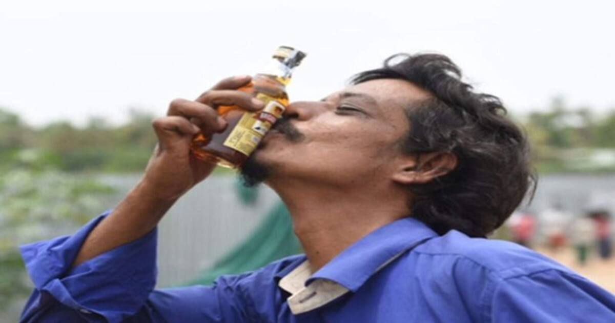 டாஸ்மாக்கில் கூடுதல் விலைக்கு விற்றால் சஸ்பெண்ட்: இதெல்லாம் வேலைக்கு ஆகாது - மதுப்பிரியர்கள் யோசனை!