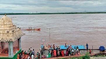 Heavy Rains: Godavari water levels rising rapidly at Bhadrachalam, Warns RMA Heavy Rains: Godavari water levels rising rapidly at Bhadrachalam, Warns RMA
