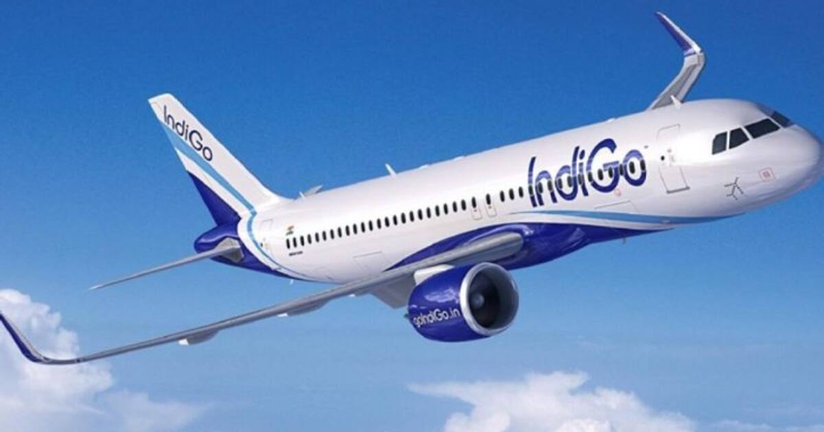 நடுவானில் எமர்ஜென்ஸி கதவை முயன்ற பயணி.. டெல்லி - சென்னை விமானத்தில் நடந்த அதிர்ச்சி சம்பவம்..