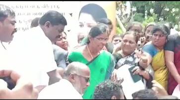 dmk tenkasi district secretary sivapadmanadan followers abuse to party woman worker on stage dmk tenkasi district secretary sivapadmanadan followers abuse to party woman worker on stage
