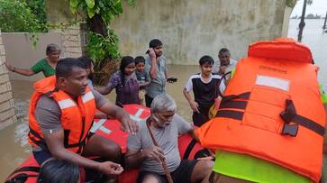 Telangana rains: ndrf rescues moranchapalli village ksp Telangana rains: ndrf rescues moranchapalli village ksp