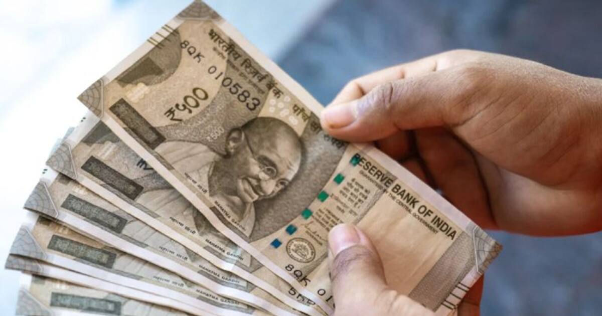 நவராத்திரிக்கு பிறகு அரசு ஊழியர்களுக்கு ஜாக்பாட்! அகவிலைப்படி உயர்வு எவ்வளவு? லேட்டஸ்ட் அப்டேட் இதோ..