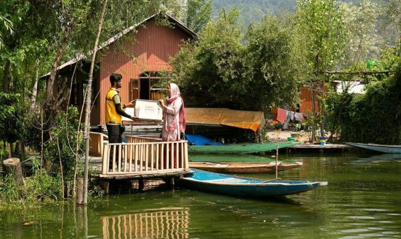 Amazon India set to open first floating store in Dal lake houseboat