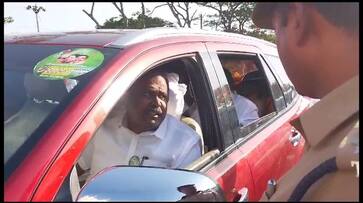 former minister rb udhayakumar was stopped in ramanathapuram district while try to participate bjp meeting former minister rb udhayakumar was stopped in ramanathapuram district while try to participate bjp meeting