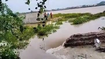 water leakage from warangal bhadrakali pond creates panic ksm water leakage from warangal bhadrakali pond creates panic ksm