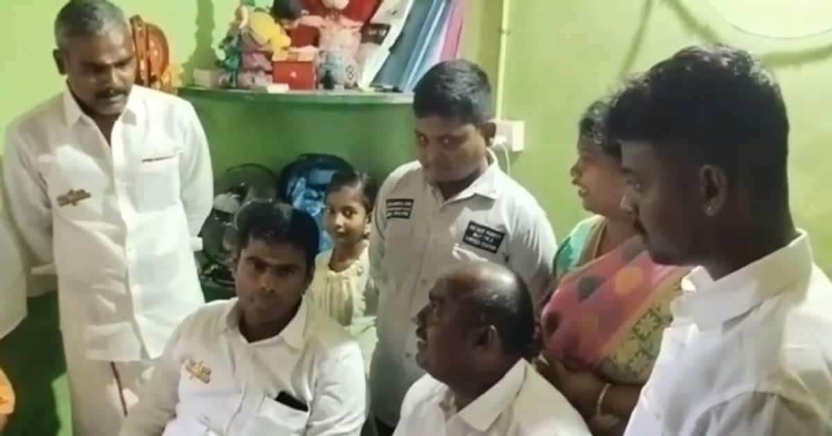 '3 சென்ட் நிலம் பாருங்கண்ணா': ஆன் தி ஸ்பாட்டில் பாஜக நிர்வாகிக்கு சர்ப்ரைஸ் கொடுத்த அண்ணாமலை!