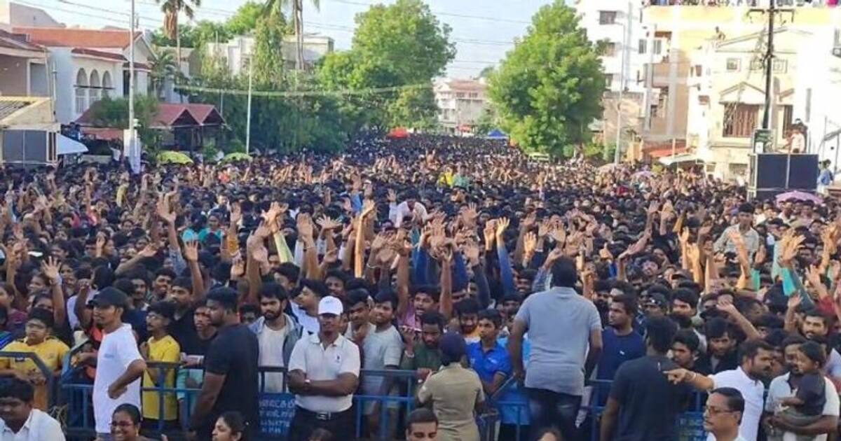 ஈரோடு: முதன் முறையாக நடைபெற்ற ஃபன் ஸ்ட்ரீட் நிகழ்ச்சி.. ஆயிரக்கணக்கான மக்கள் உற்சாகம் !!