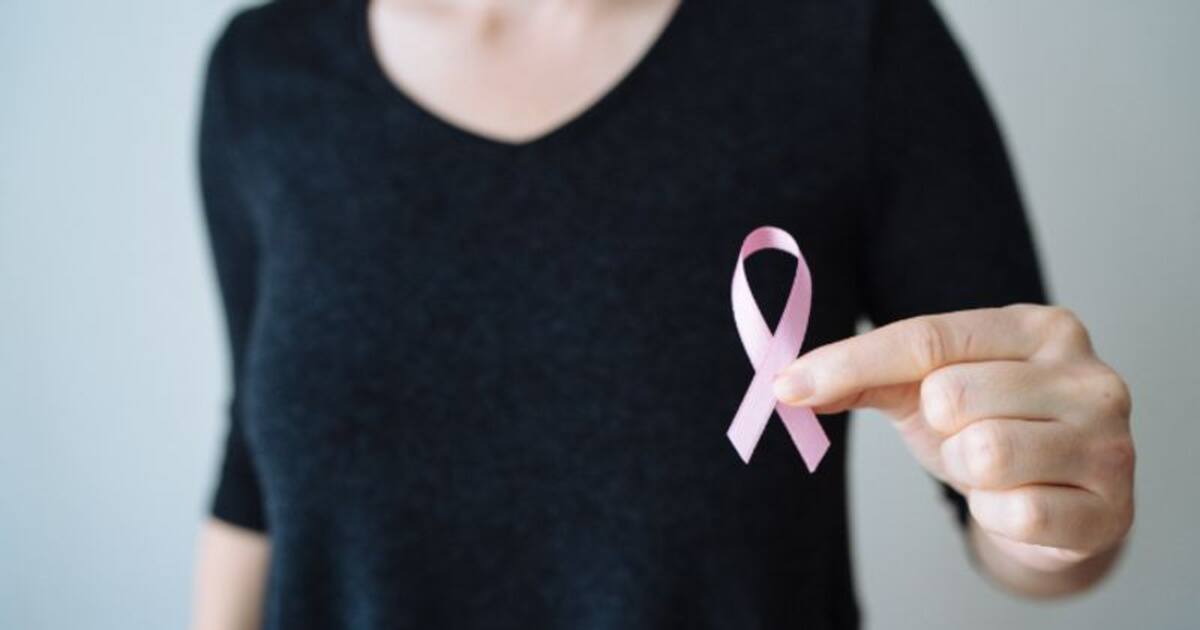 மார்பக புற்றுநோய் சிகிச்சைக்குப் பின்  குழந்தைக்கு தாய்ப்பால் கொடுக்க முடியுமா? அது நல்லதா?