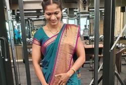 Sharvari Inamdar A Doc Working Out in the Gyms Wearing Sarees iwh