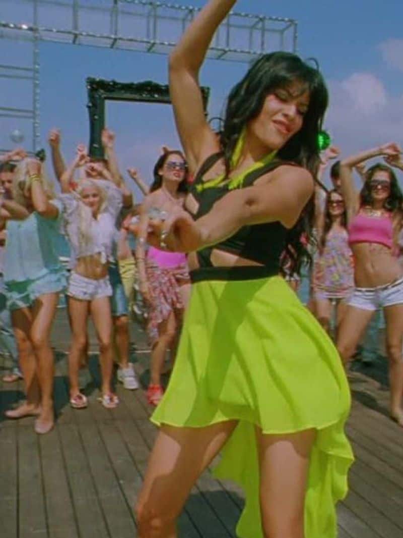 jacqueline in race 2 party on my mind