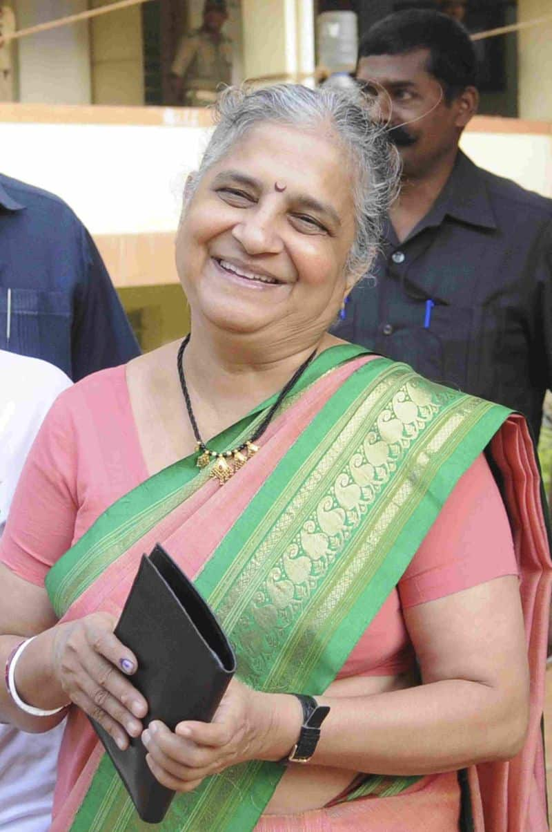 Life Lessons From Sudha Murthy