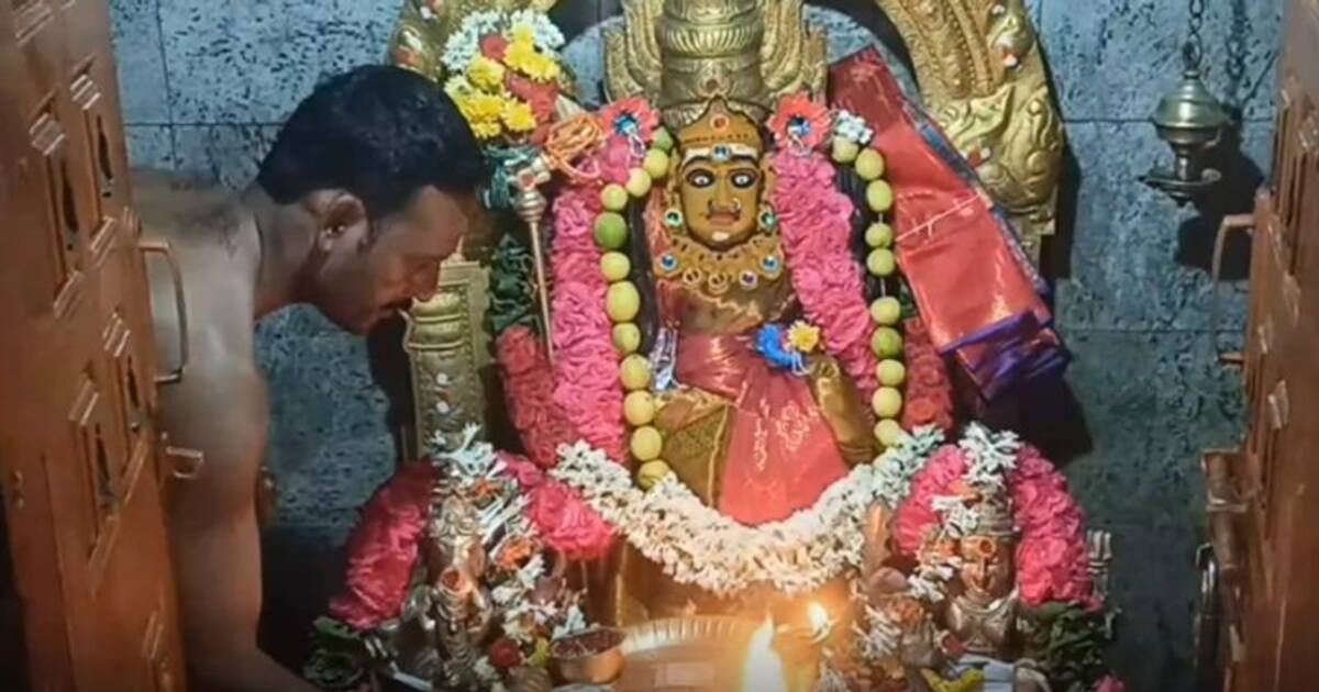 ஸ்ரீ சுந்தரி அம்மன் கோவிலில் ஆடி வெள்ளி திருவிழா! மாணவ-மாணவிகளின் கலைநிகழ்ச்சிகள்!வியர்ந்து பார்த்த பொதுமக்கள்