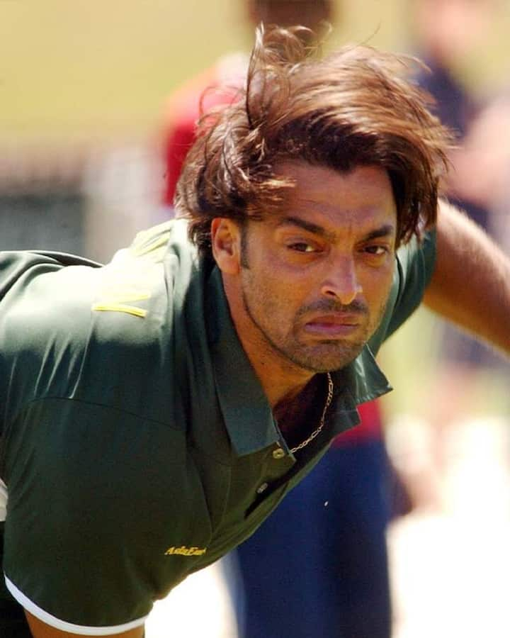 Pakistan commentators Wasim Akram, Shoaib Akhtar pull out of fifth ODI in  Mumbai | India.com