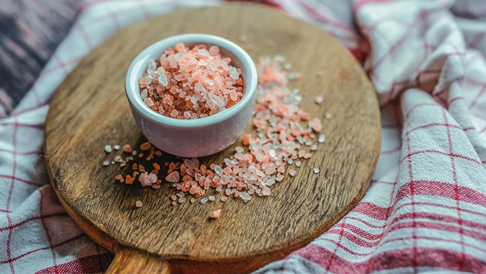 Organic vs Common Salt What is the difference and how to choose the right one iwh