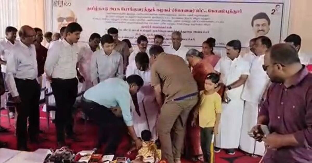 6 மாத குழந்தையை அமைச்சரின் காலடியில் போட்ட போக்குவரத்து ஊழியர்..! அதிரடியாக உத்தரவு போட்ட தமிழக அரசு