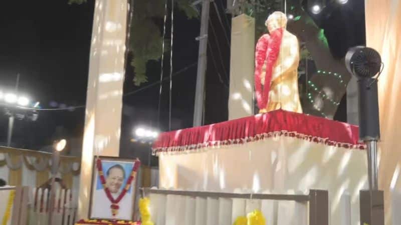 MK Stalin opens the statue of T.M. Soundarrajan in Madurai