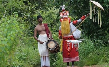 know about the historical background of onapottan on this onam hyp