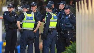 man misunderstands meditating as mass killing called the police in uk - bsb man misunderstands meditating as mass killing called the police in uk - bsb