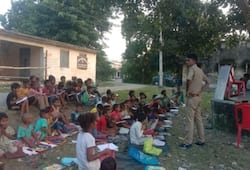 This constable opened a school for children and now he is a star for his students iwh