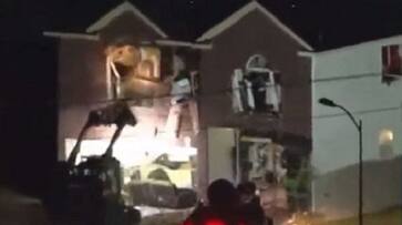 us man holes up in house after shooting 4 cops dismantle building ash us man holes up in house after shooting 4 cops dismantle building ash