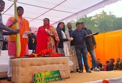 Inspirational success story of Mahendra yadav from gorakhpur uttar Pradesh who helped farmers increase income zrua