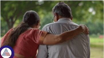 70 year old old man and 63 year old woman love story came to Bengaluru Police station sat 70 year old old man and 63 year old woman love story came to Bengaluru Police station sat