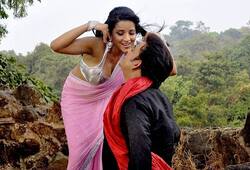 Monalisa and Ravi Kishan bold romantic song Kavan Jadoo became the favorite of the audience rps