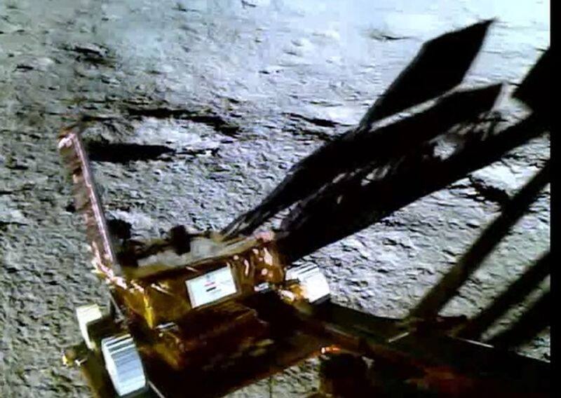chandrayaan 3 ramped down from lander to moon surface isro shares video kxa 