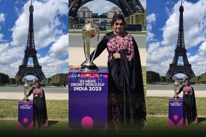  2023 உலக கோப்பையை அறிமுகம் செய்த முதல் இந்திய நடிகை என்ற பெருமையை பெற்ற மீனா! Meena