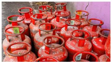 Price reduction of cooking gas cylinders effective today Congress against central government fvv Price reduction of cooking gas cylinders effective today Congress against central government fvv