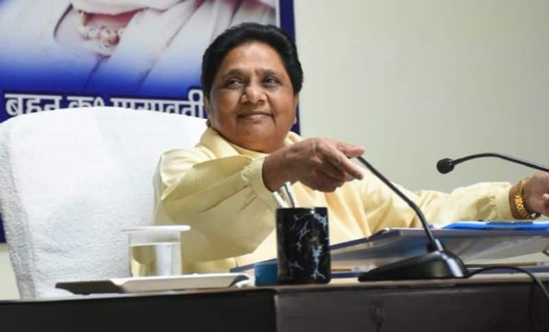 Mayawati Biography, Real Life Story, Age, Education, Wife, Political Career, Caste & More KRJ