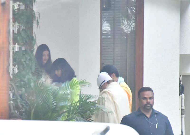 Video: Mamata Banerjee meets Amitabh Bachchan's family at their Juhu bungalow MSW