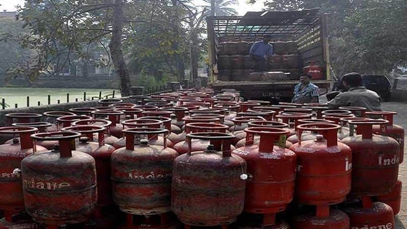 lpg gas cylinder price commercial cylinder became cheaper after domestic lpg gas know latest price zrua