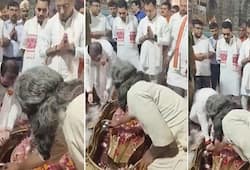 barabanki news minister of state uttar pradesh satish chandra sharma hand wash near shivling video goes viral zrua