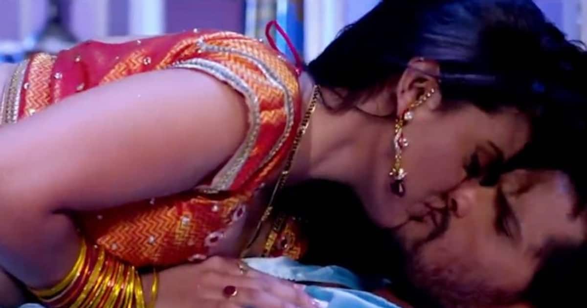 Akshara Singh Sexy Video Bhojpuri Actress Khesari Lals Bold Bedroom Song Aag Lage Na Raja