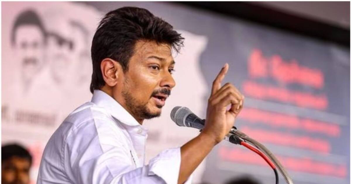 உதயநிதியின் தலைக்கு விலையை அதிகரித்த பரமஹம்ச ஆச்சார்யா!